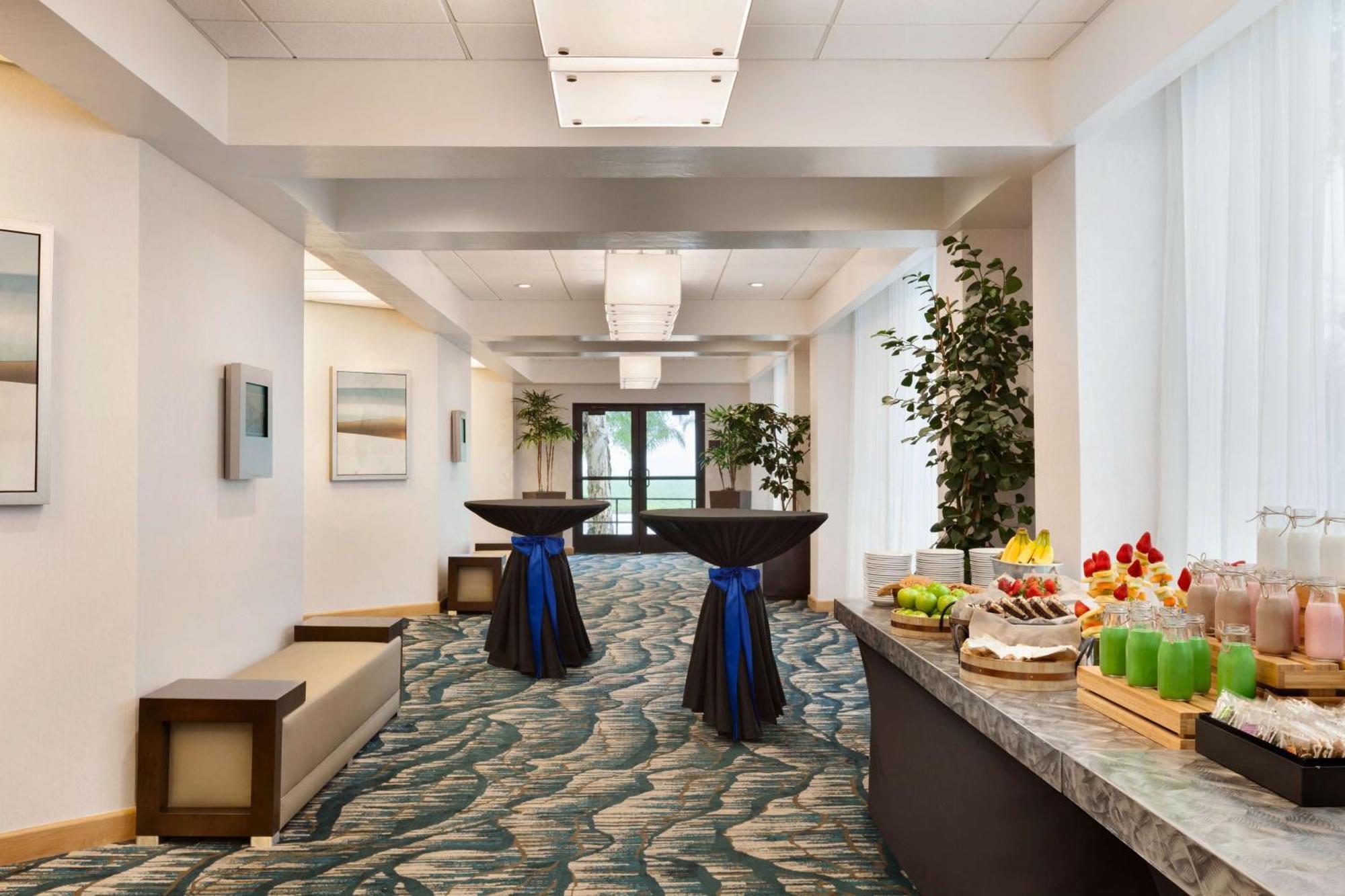 Embassy Suites San Luis Obispo Eksteriør billede