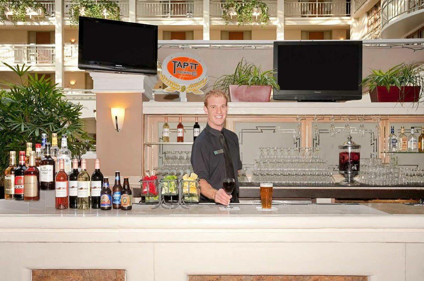 Embassy Suites San Luis Obispo Eksteriør billede